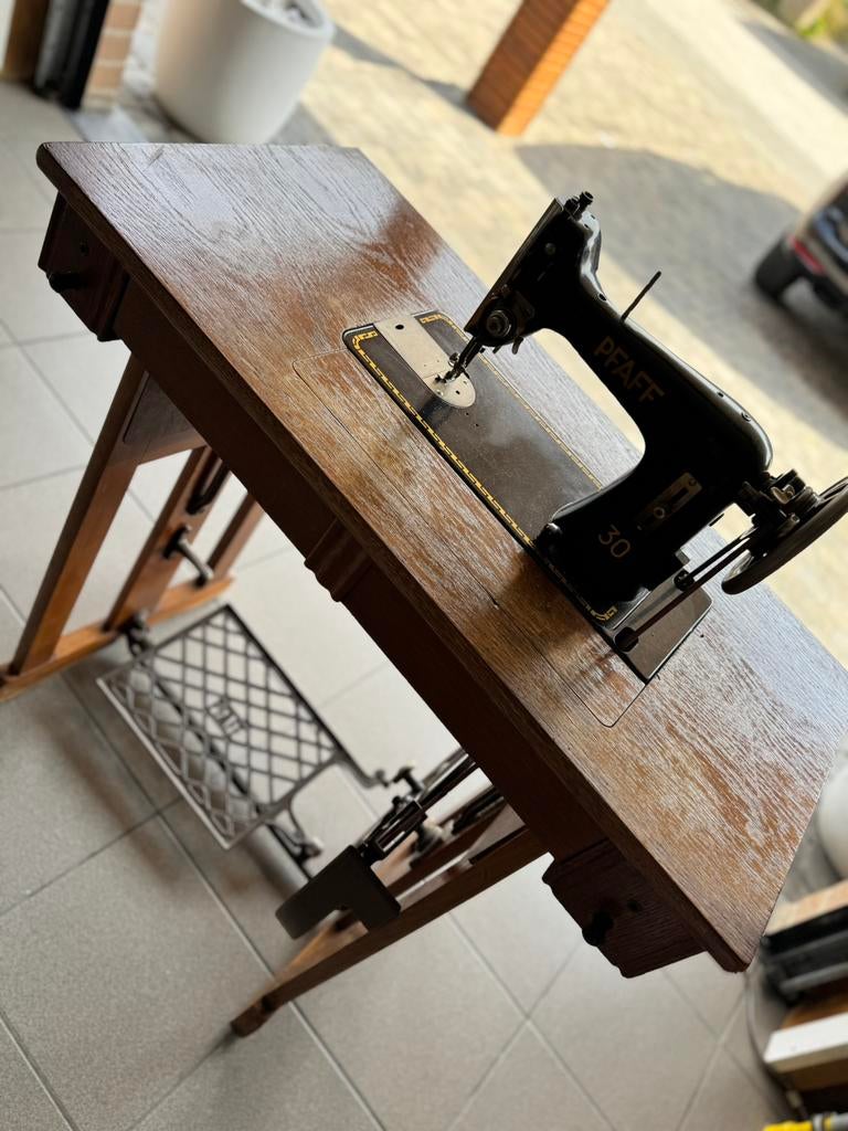 Retro naaimachine, Enlèvement