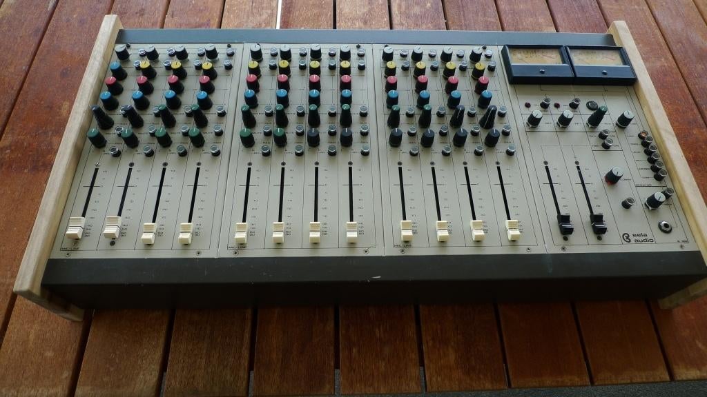 EELA S102 mengtafel, Muziek en Instrumenten, Mengpanelen, Ophalen, Gebruikt, 10 tot 20 kanalen, Microfooningang