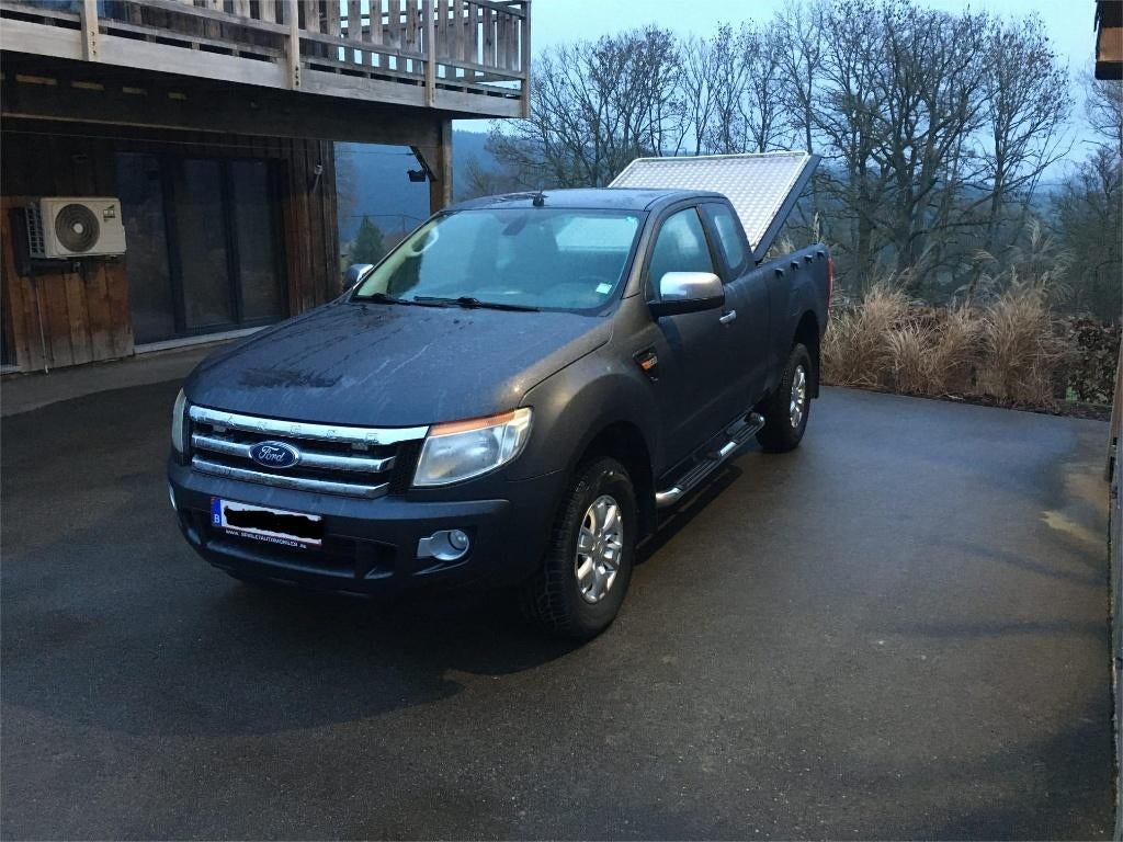 Ford ranger xlt 4x4, Autos, Boîte manuelle, Entretenue par le concessionnaire, Noir, Diesel