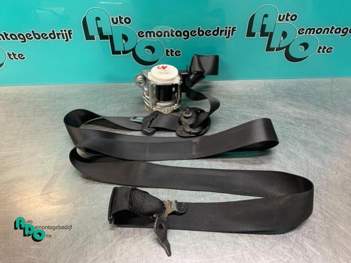 Veiligheidsgordel links-voor van een BMW 3-Serie (3-Serie 04, Gebruikt, -, -, Ophalen of Verzenden