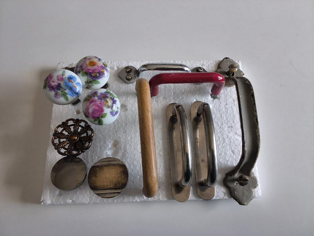 Set oude meubels of deurklinken, Ophalen of Verzenden, Gebruikt, Overige materialen, Klink of Kruk