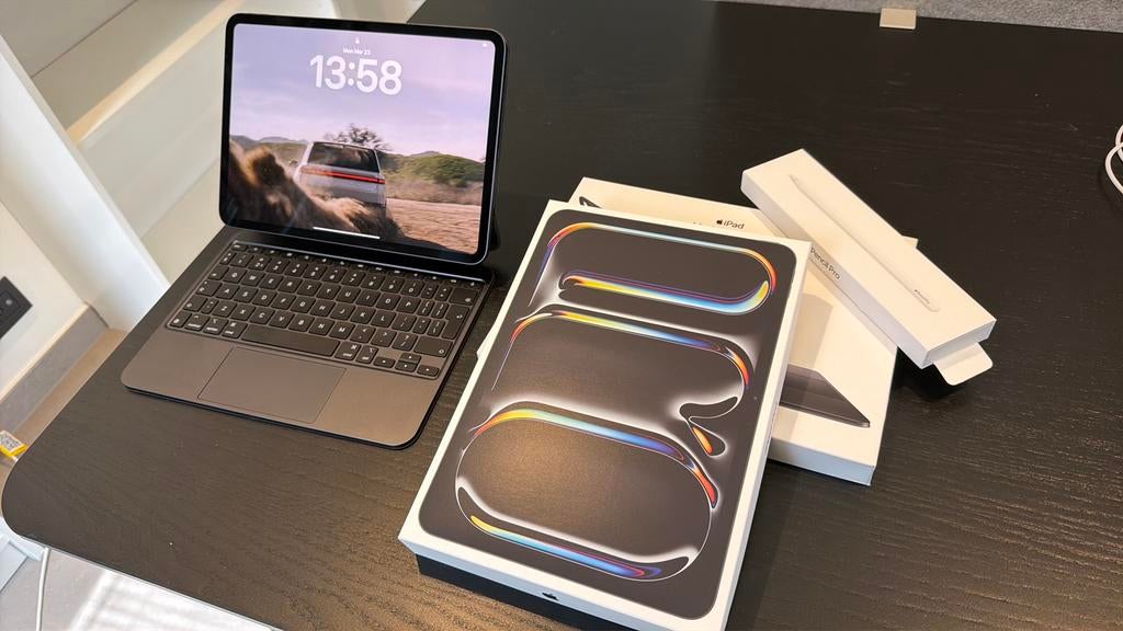 Apple iPad Pro M5, Computers en Software, Apple iPads, 10 inch, Overige modellen, Zwart, Ophalen of Verzenden