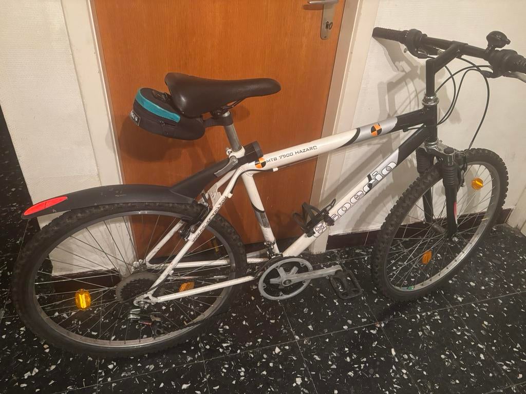 Schitterende 28 inch mountainbike met 21 versnellingen nieuw, Ophalen, Zo goed als nieuw