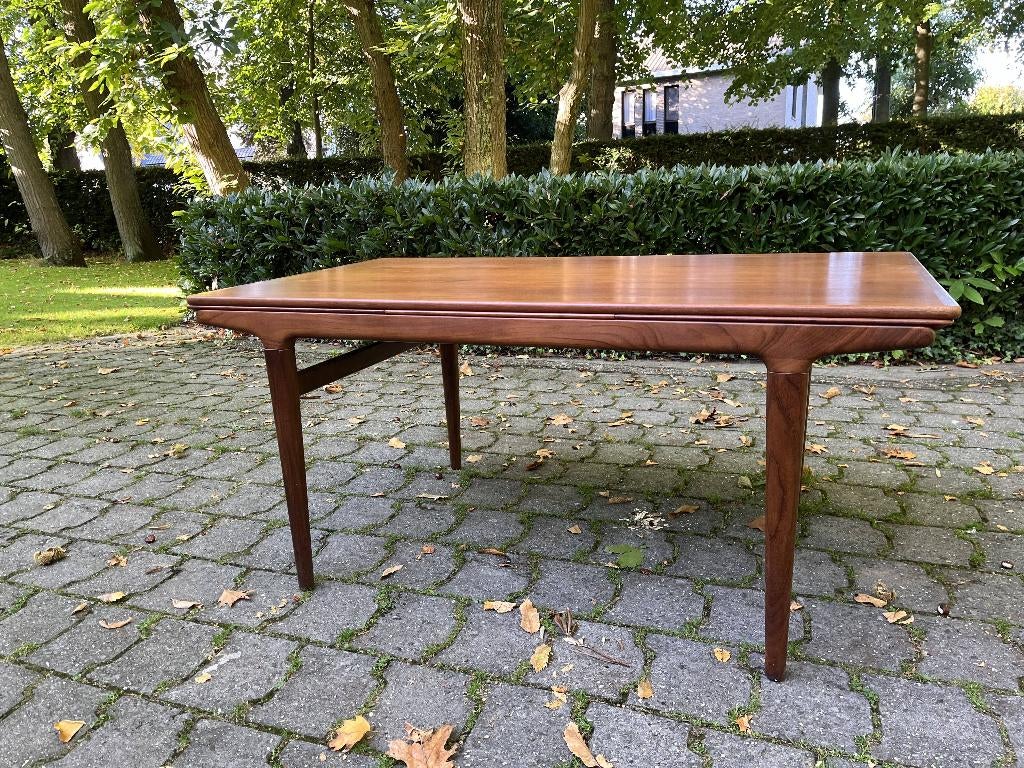 Danish dining table in teak by Johannes Andersen 1960s, Huis en Inrichting, Tafels | Eettafels, Gebruikt, 50 tot 100 cm, 200 cm of meer