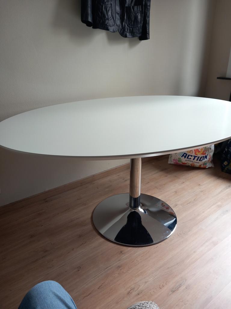 Te koop: Ronde tafel + 4 stoelen., Huis en Inrichting, Tafels | Eettafels, Ophalen, Zo goed als nieuw, Vijf personen of meer, Rond