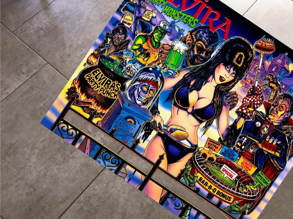 Translite Flipper Elvira Swinsuit Edition, Pièces ou Jeu en panne, Bally, Comme neuf, Électronique