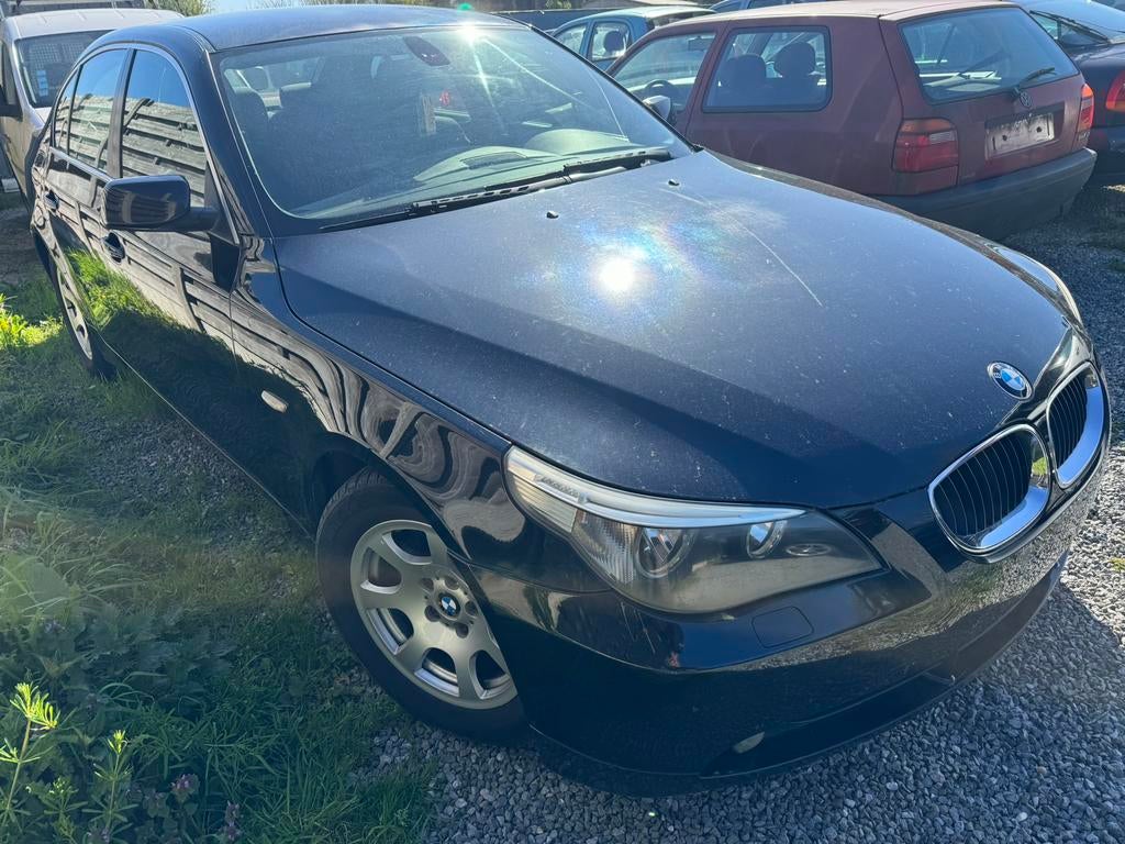 BMW 520 i bj 2004 km 204.000 mooie auto, Autos, 4 portes, Entreprise, Berline, Euro 4