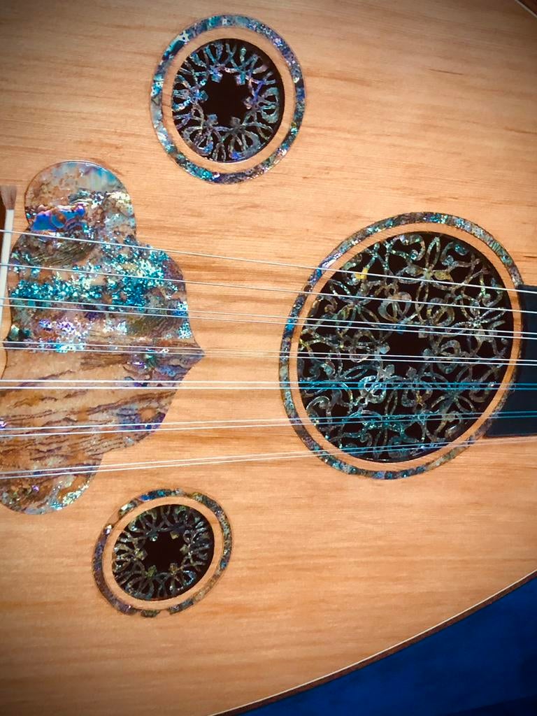 Oud. Oed. Ud. Luit. Lute. Loud.gitaar, Muziek en Instrumenten, Blaasinstrumenten | Overige, Ophalen, Zo goed als nieuw