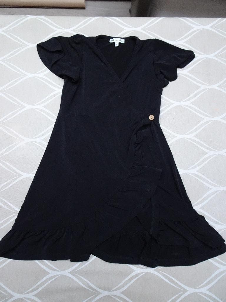 robe portefeuille noire C&A - Taille 104, Enfants & Bébés, Vêtements enfant | Taille 104, Enlèvement ou Envoi, Comme neuf, Fille