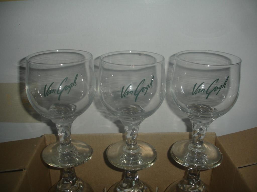 Bierglas Van Gogh, 33cl, gedraaide steel, Collections, Verres & Petits Verres, Neuf, Verre à bière, Enlèvement ou Envoi