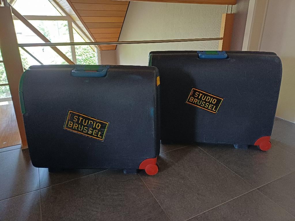 2 Carlton reiskoffers, Handtassen en Accessoires, Koffers, Gebruikt, Slot, Wieltjes, Ophalen