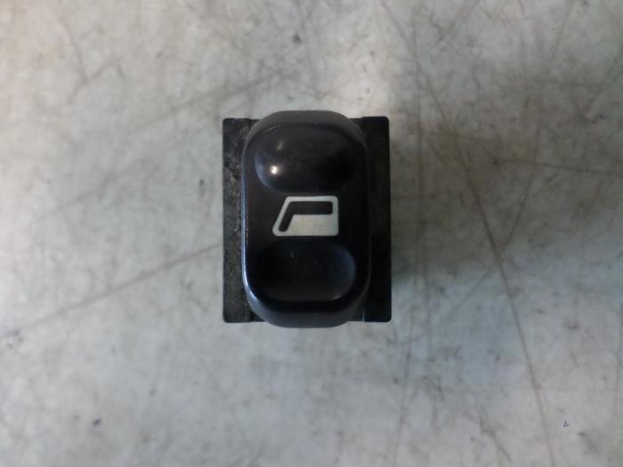 Commutateur vitre électrique d'un Peugeot 806, -, 3 mois de garantie, Utilisé, -