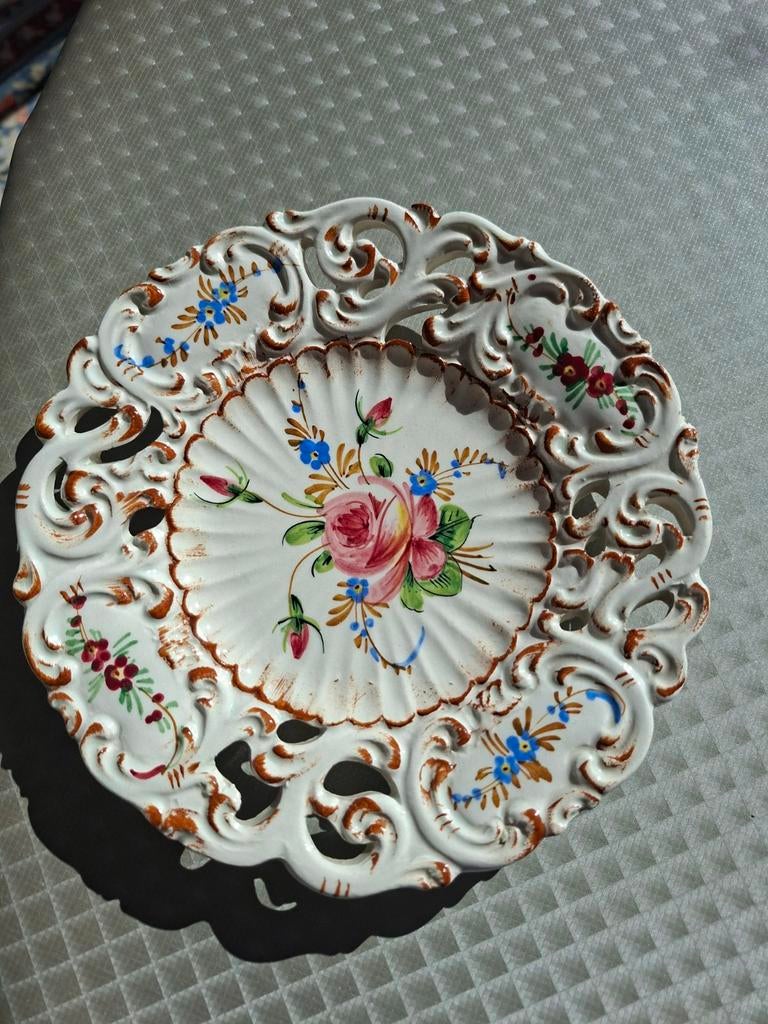 Belle plaque ancienne, Enlèvement