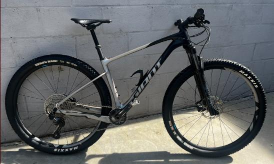 Gaint mountainbike, Fietsen en Brommers, Ophalen, Vering, 10 tot 15 versnellingen, Giant