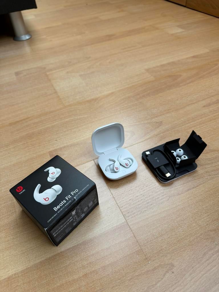Écouteurs Beats Fit Pro – Blanc – Bluetooth – Très bon état, Ophalen, Zo goed als nieuw