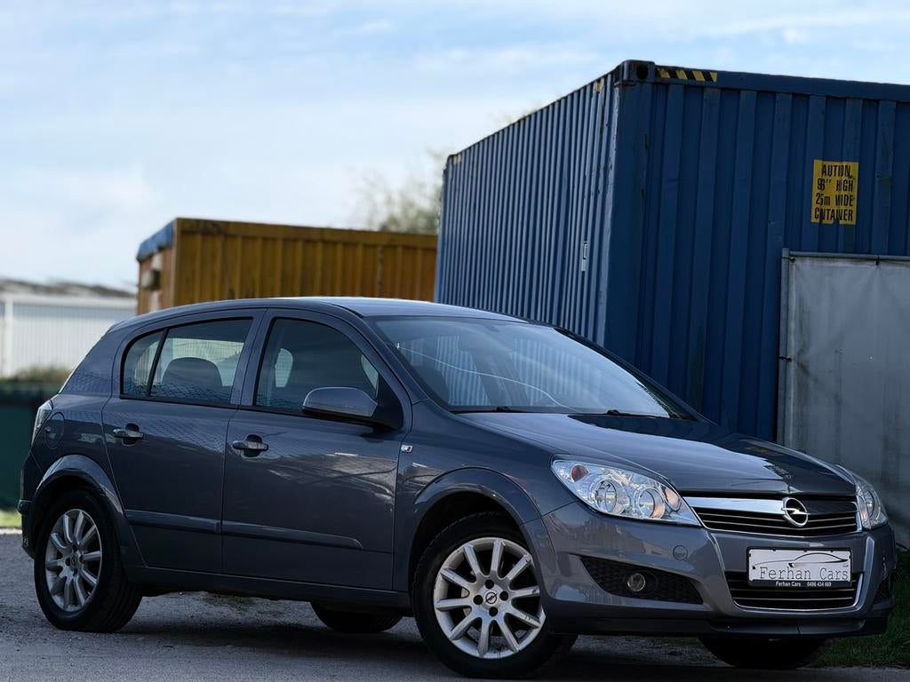 Opel Astra 1.4i • Automatique • Airco • 127.328KM, Autos, Entreprise, Carnet d'entretien, Noir, 5 portes