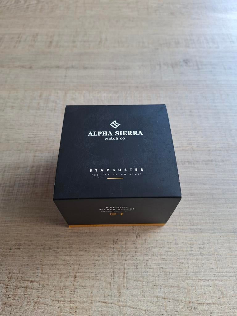 Alpha Sierra Starbuster — Nieuw in doos — Nooit gedragen, Handtassen en Accessoires, Uiterlijk | Parfum, Ophalen of Verzenden