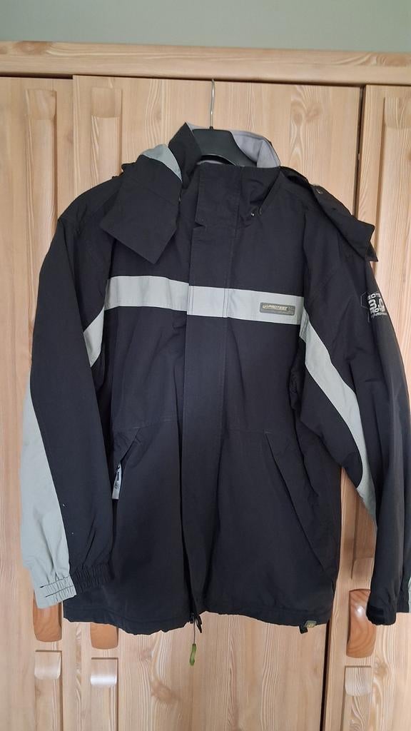 Veste de ski Protest avec capuche amovible et nombreuses poc, Utilisé, Protest, Enlèvement ou Envoi, Ski