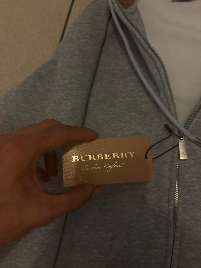 Sweat à capuche zippé Burberry 5,50€ Stock X, Vêtements | Hommes, Enlèvement, Neuf, Taille 56/58 (XL), Gris