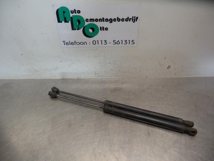 Kit amortisseur gaz hayon d'un Audi A6 (A6 97-), -, 3 mois de garantie, Audi, Utilisé