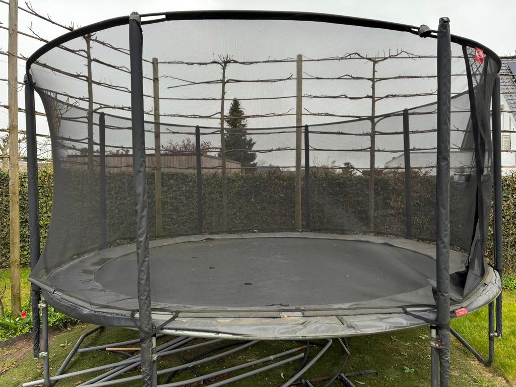 Berg trampoline jumping style, Ophalen, Gebruikt