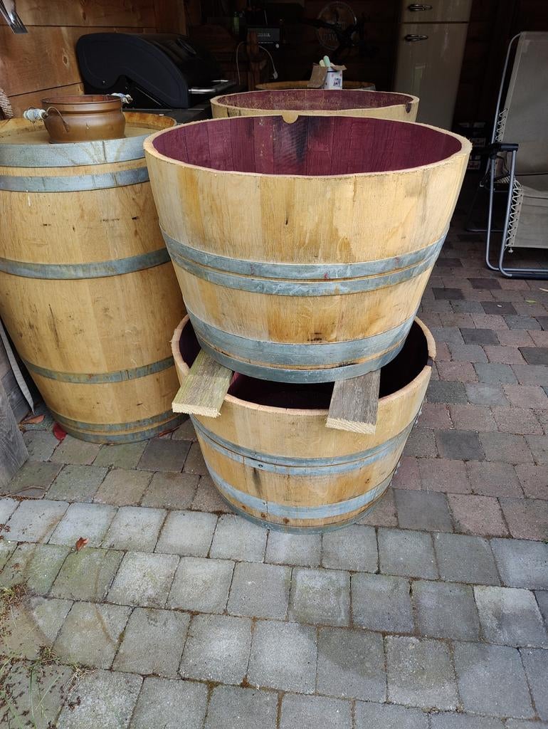 Half wijnvat/halve wijn ton/bloembak/halve wijnton /wijn vat, Ophalen