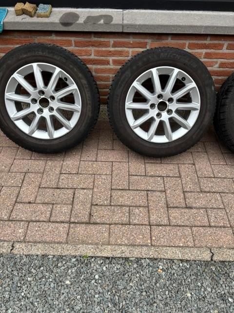 Audi A4 originele 16 inch velgen + winterbanden, Auto-onderdelen, Banden en Velgen, Banden en Velgen, Winterbanden, 16 inch, 225 mm