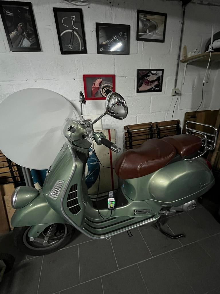 Vespa piaggio 125 Gtv, Motoren, Scooter, Particulier, 125 cc, 11 kW of minder