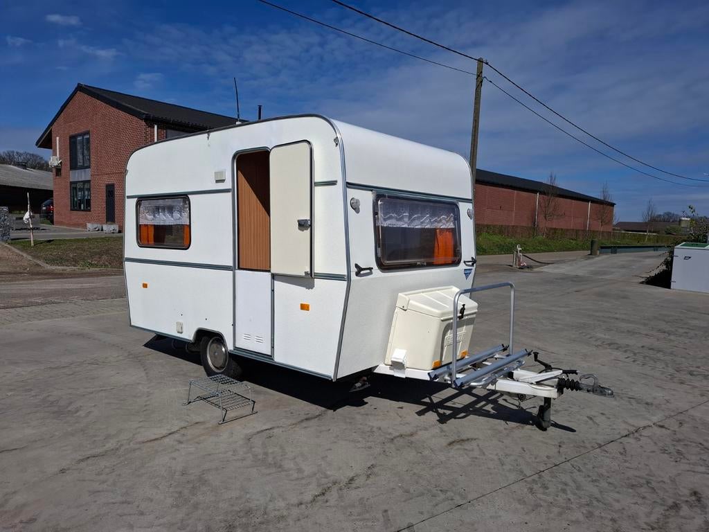 Prachtige retro caravan tekoop mtm 680kg, Caravans en Kamperen, Caravans, Treinzit, Particulier, Fendt, Openslaande ramen