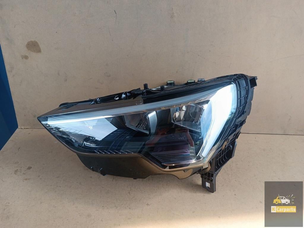 83A.941.011 Audi Q3 83A II Phare LED gauche, neuf et en parf, AUDI AG, Auto-Union-Strasse 1
85045  Ingolstadt, DE, Audi, Utilisé