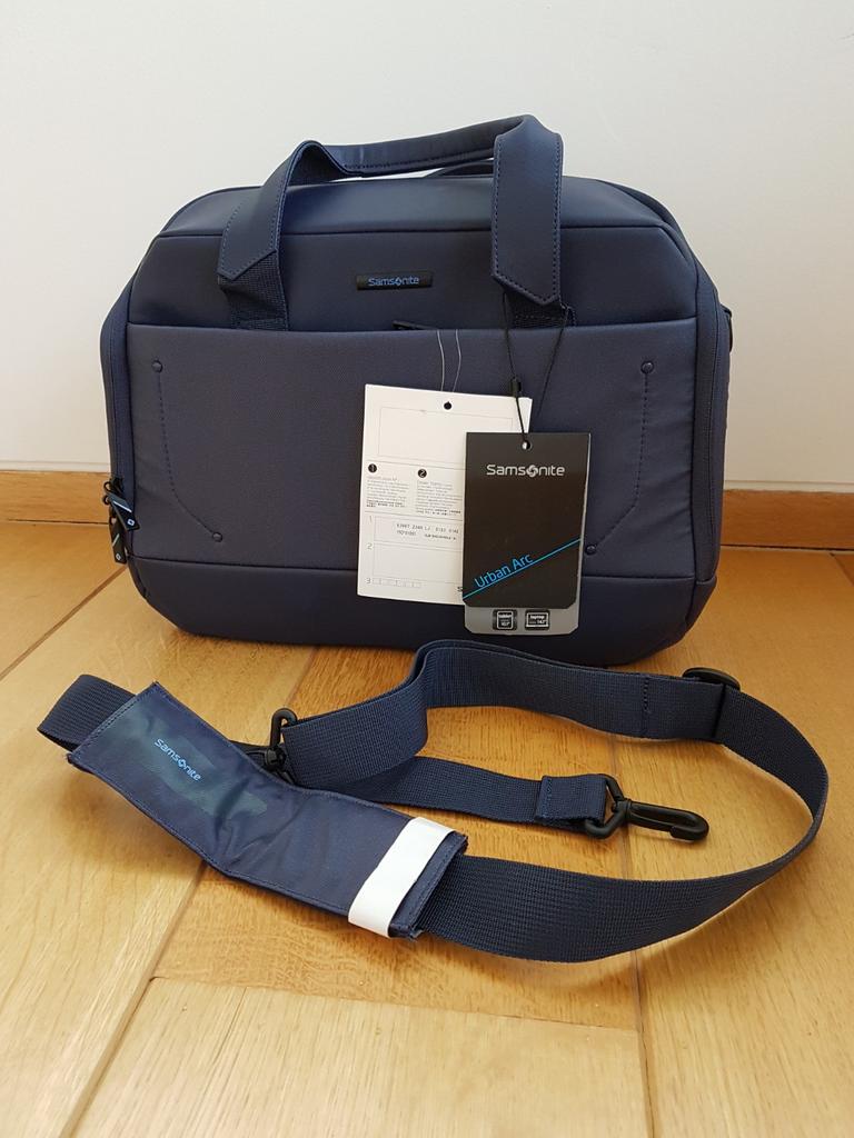 NIEUW Samsonite blauwe laptoptas 14,1", Computers en Software, Laptoptassen, Ophalen of Verzenden, 14 inch, Nieuw, Schoudertas