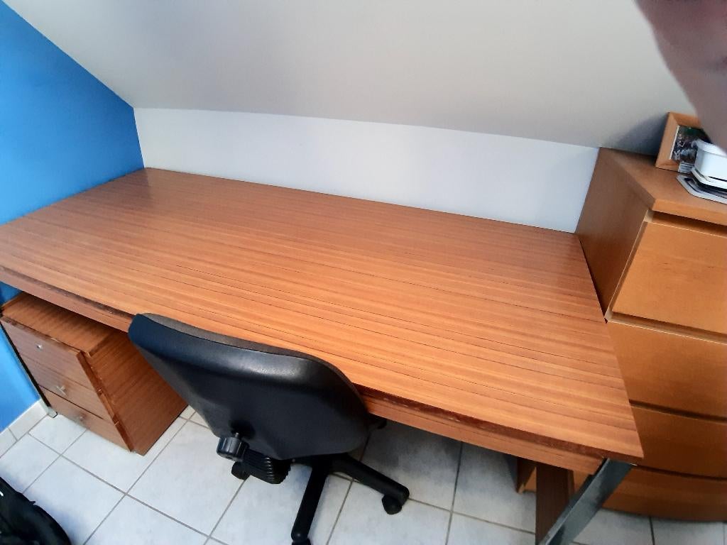 BUREAU EN ONDERKASTJE  met schuiven,bruin, Ophalen