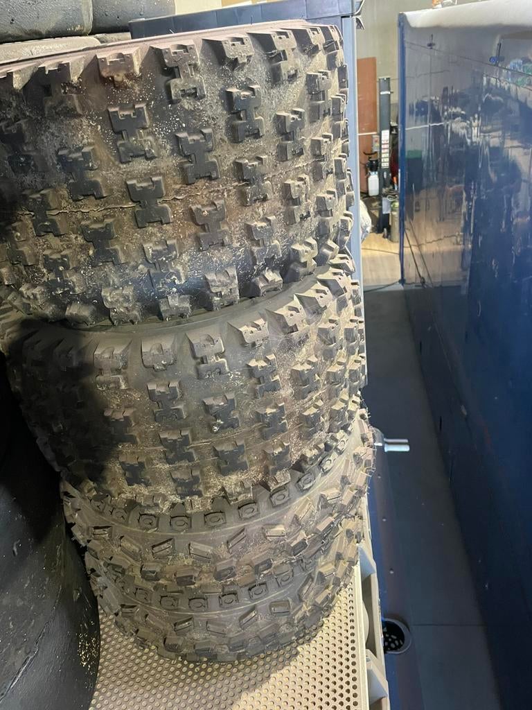 Set crossbanden ltz-400, Motos