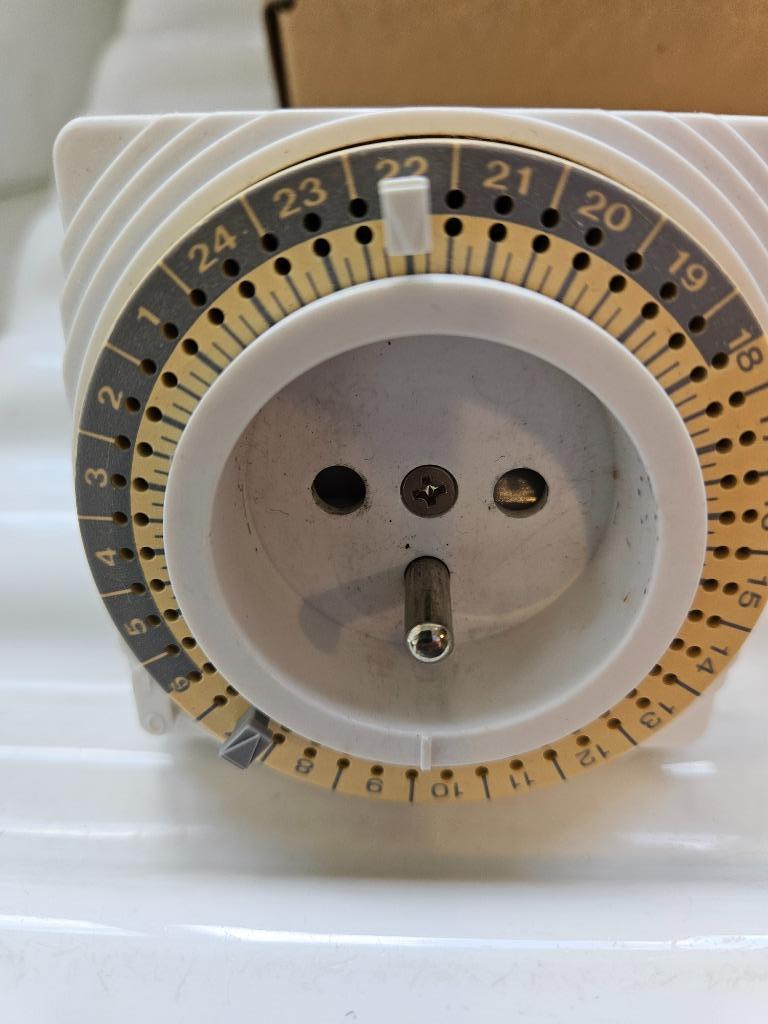 schakelklok, Doe-het-zelf en Bouw, Ophalen, Gebruikt, Stekker