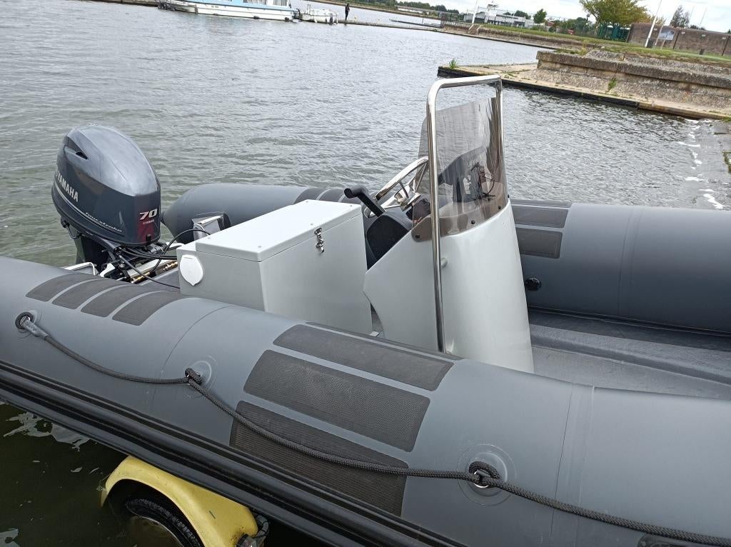 Semi rigide Narwhal BP480, Sports nautiques & Bateaux, Canots pneumatiques, Autres marques, 70 à 120 ch, Comme neuf, Enlèvement