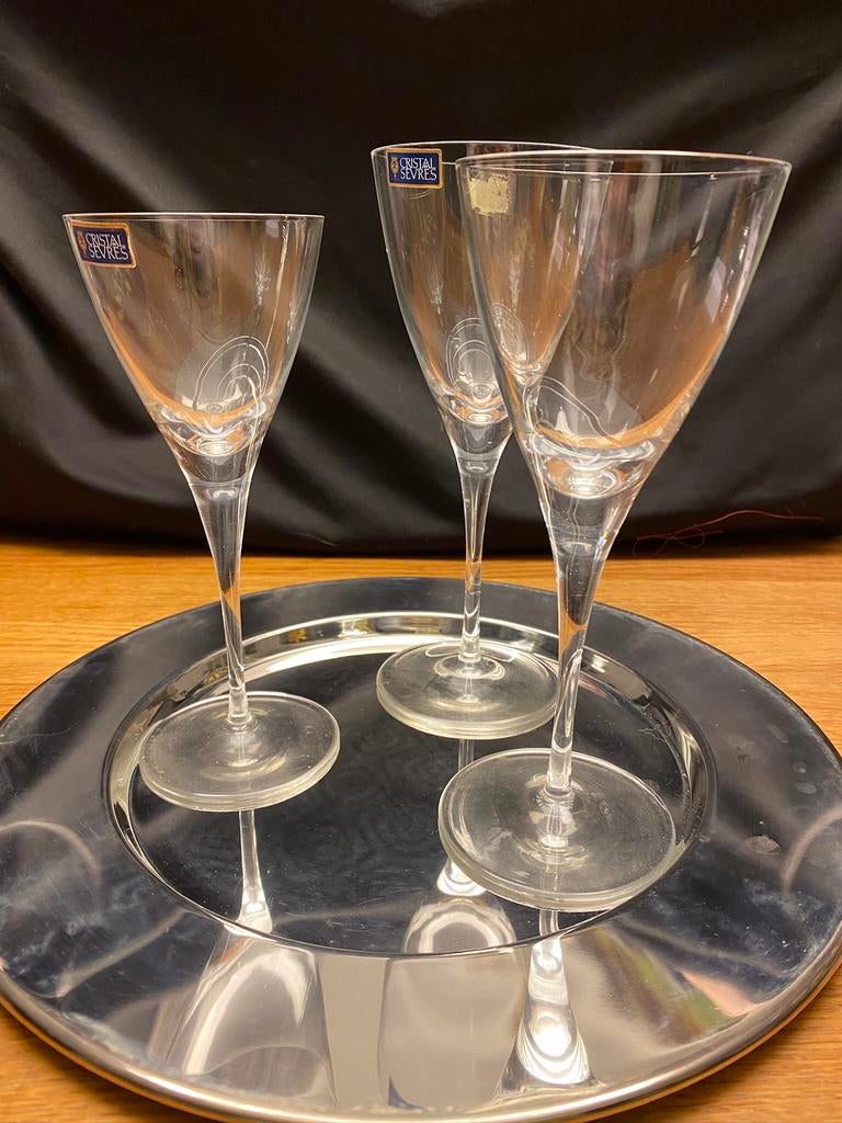 Ensemble de verres à vin en cristal - Crystal de Sèvres, Enlèvement