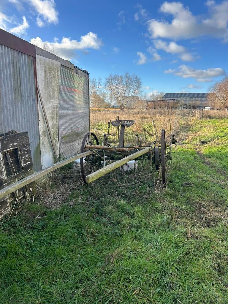 Antieke hooischudder, Zakelijke goederen, Ophalen, Akkerbouw, Oogstmachine