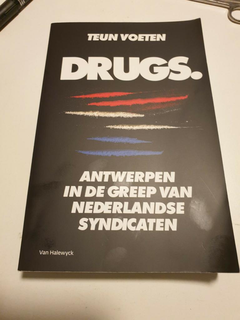 Teun Voeten - Drugs.  Antwerpen in de greep van NLsyndicaten, Enlèvement ou Envoi, Comme neuf, Teun Voeten