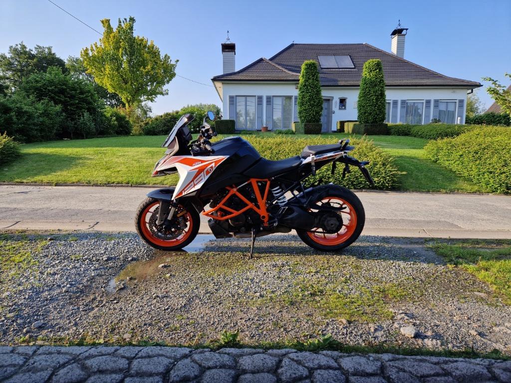 KTM 1290 Superduke GT 2020 (incl onderhoud met kleppen), 2 cilinders, Particulier, Meer dan 35 kW, Toermotor