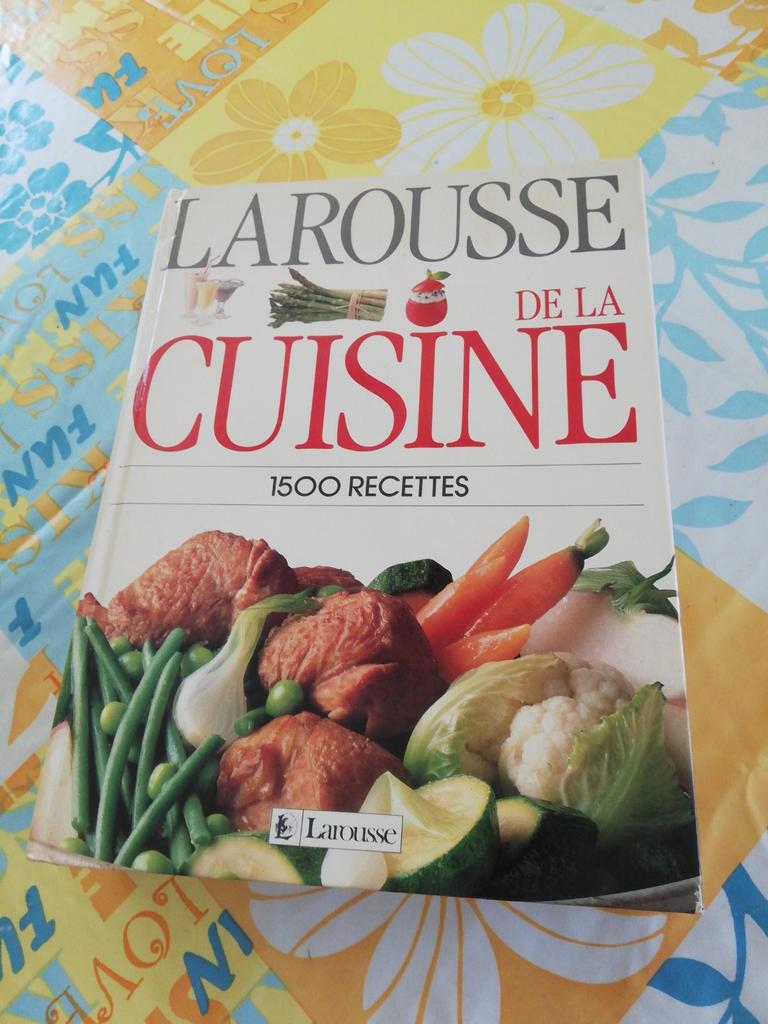 Larousse de la cuisine. 1500 recettes., Enlèvement ou Envoi, Comme neuf