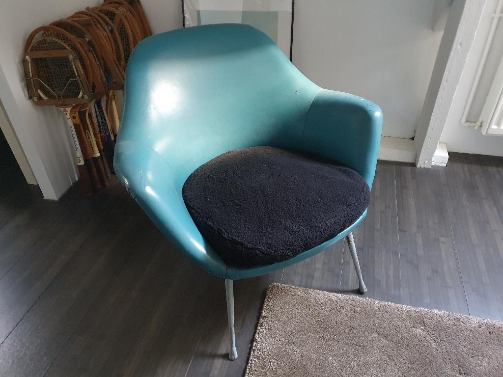 Fauteuil vintage 70s bleu, Maison & Meubles, Fauteuils, Utilisé, Cuir, Enlèvement