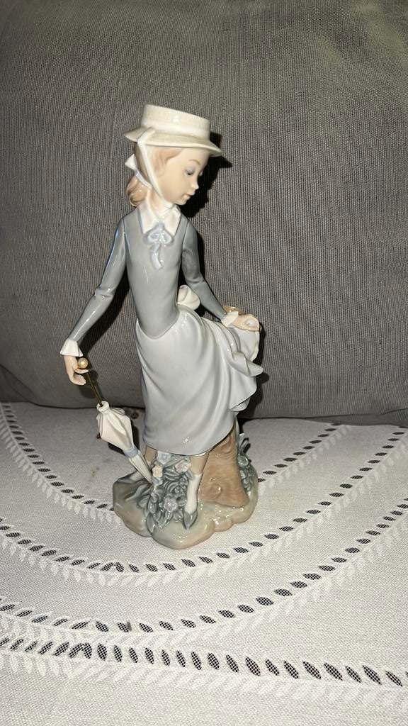 Lladro porselein hoogte 28 cm prima staat, Antiek en Kunst, Ophalen