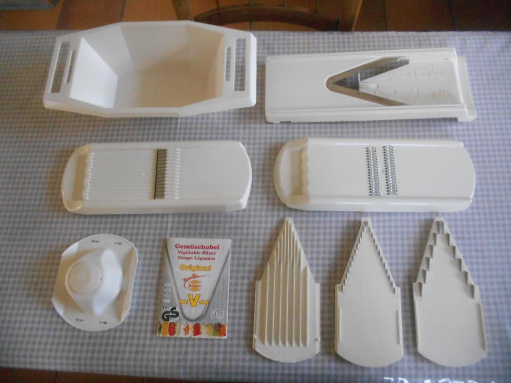 Râpe - mandoline BORNER + 2 râpes Borner. cccc, Maison & Meubles, Enlèvement ou Envoi