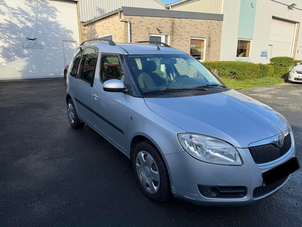 Skoda roomster 1.4 essence pret a immatriucler, Auto's, Voorwielaandrijving, 63 kW, 4 cilinders, Roomster