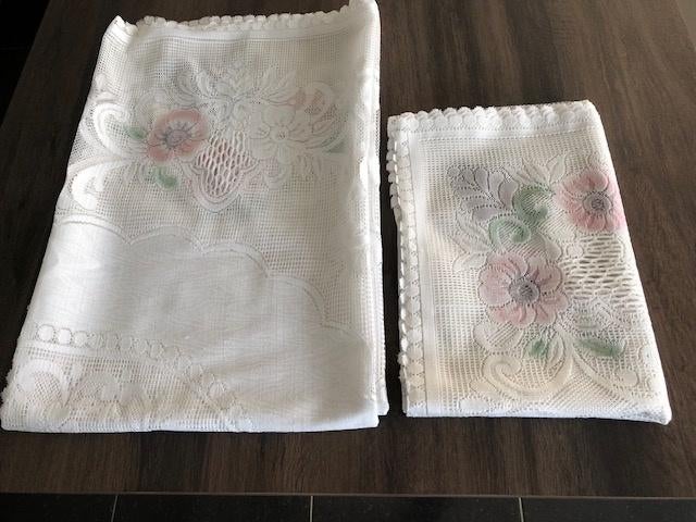 2 Tafelkleden /  voor lange salontafel en voor eetkamertafel, Ophalen of Verzenden, Zo goed als nieuw, Rechthoek, Binnen