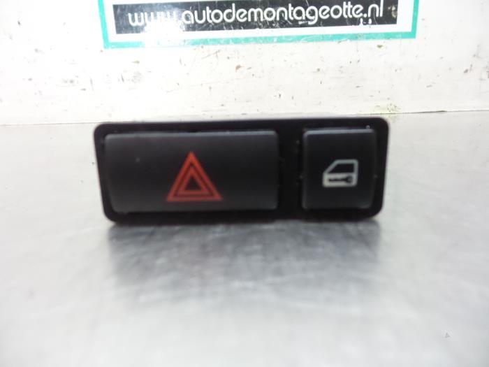 Paniekverlichtings Schakelaar van een BMW X5 (X5 00-), Gebruikt, -, -, Ophalen of Verzenden