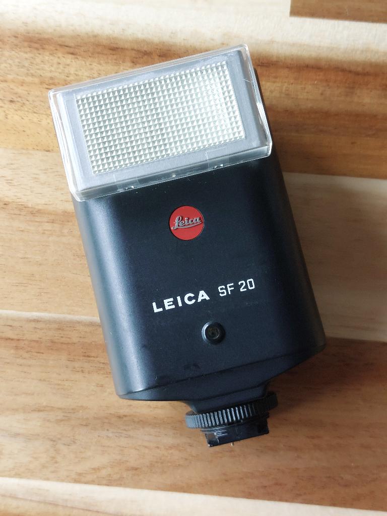 Flash Leica SF20, Enlèvement, Utilisé, Autres marques