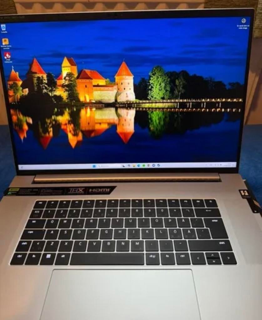 Razer Blade 18 2024, Informatique & Logiciels, Ordinateurs portables Windows, Neuf, Intel Core Ultra 9, Qwerty, 17 pouces ou plus