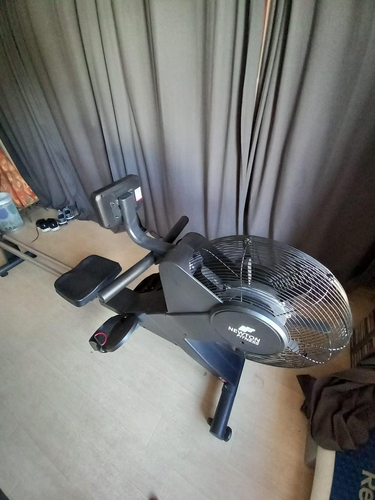 Roeitoestel, Sport en Fitness, Fitnessapparatuur, Ophalen, Gebruikt, Overige materialen, Roeitrainer