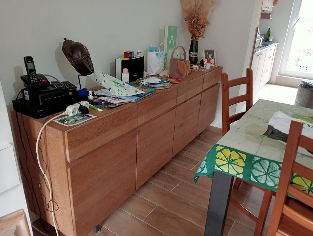 Table à manger et buffet, Enlèvement